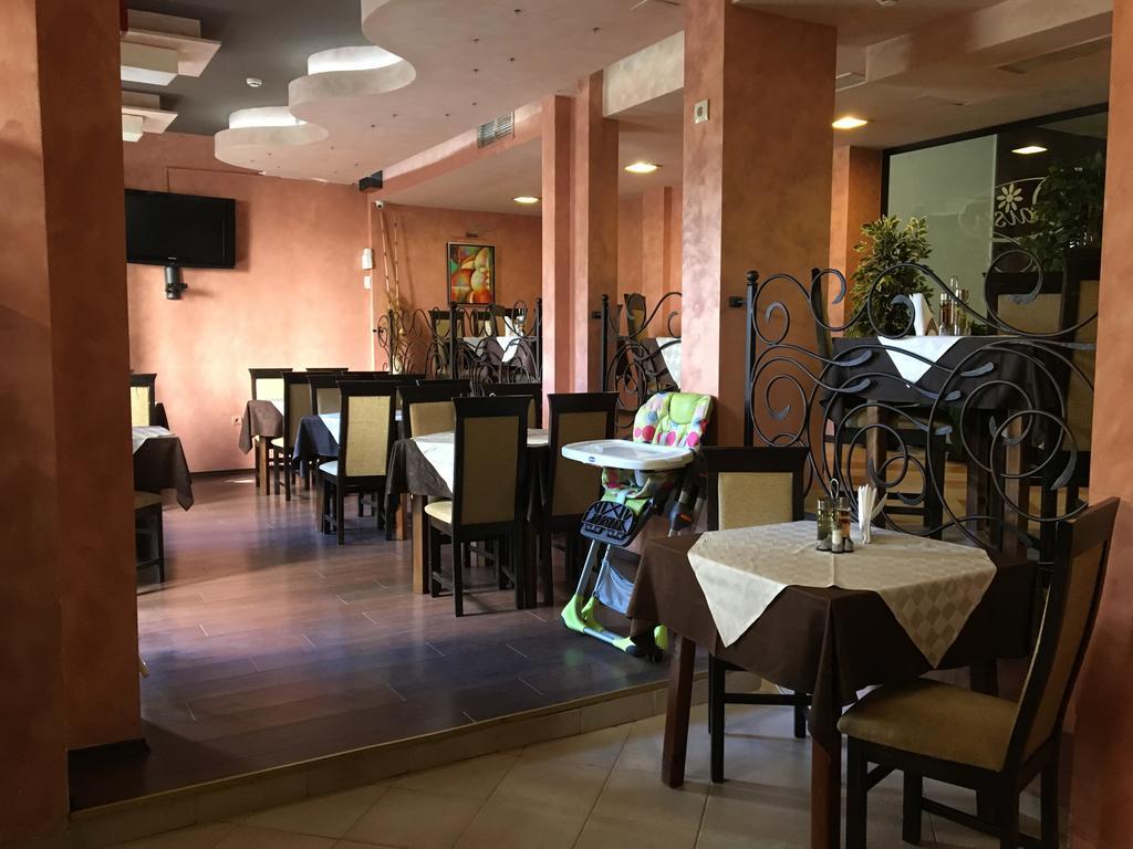 בורובץ Flora Daisy Apartment Nr 28 מראה חיצוני תמונה